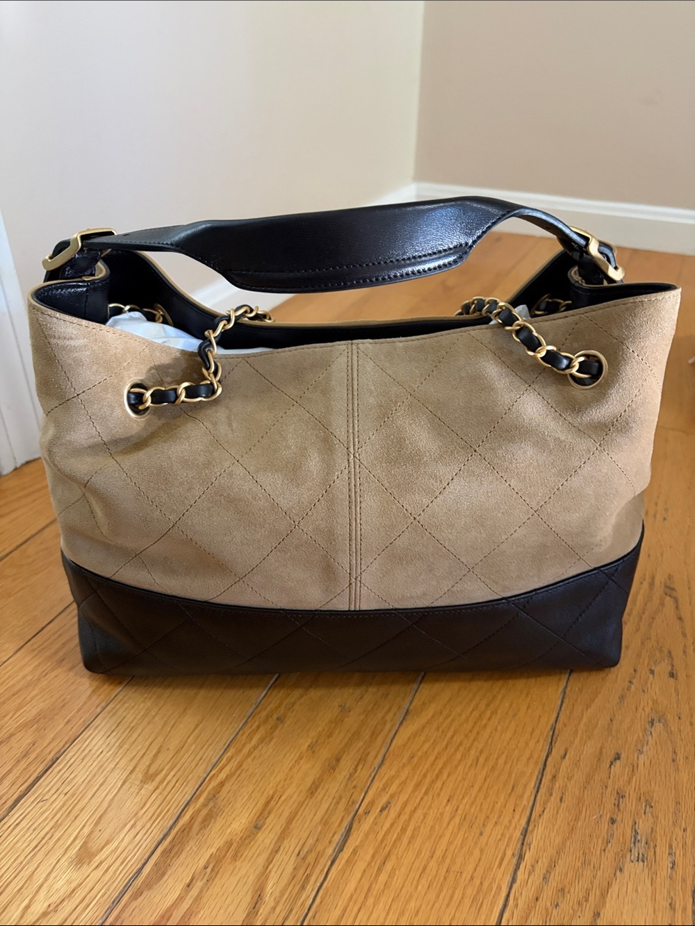 CHANEL 25 beige suede and black lambskin - Picture 2 of 12